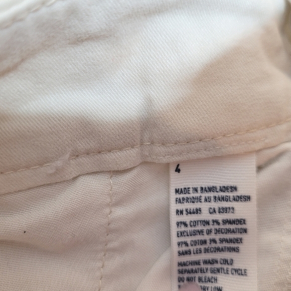 Beige short shorts - Picture 2 of 4